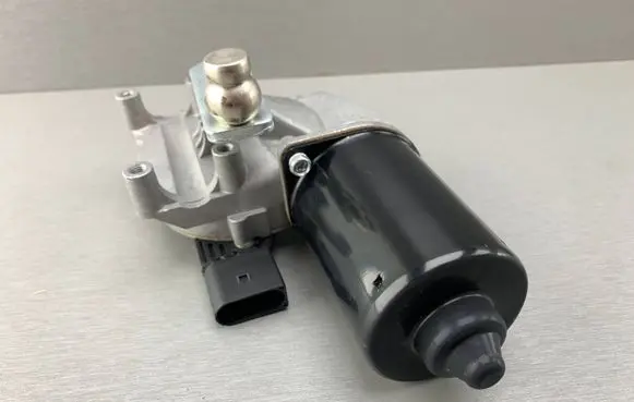 BMW 5 E60 E61 Wiper motor 7194029 61617194029 7176377