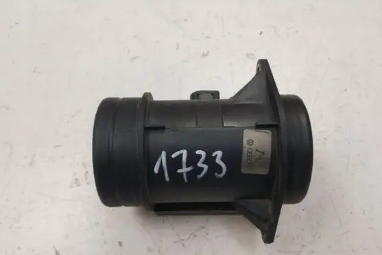 Audi A4 S4 B5 8D Mass air flow meter 074906461
