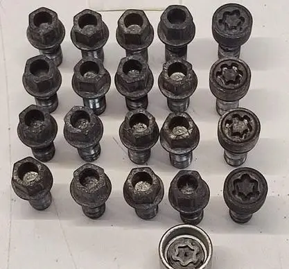 Volkswagen Tiguan Nuts/bolts 