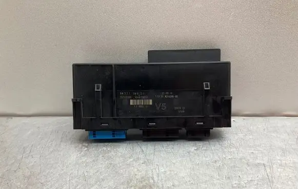 BMW 7 F01 F02 F03 F04 Comfort/convenience module 9244391 10681810