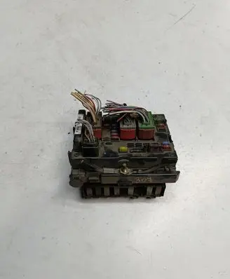 Peugeot 307 Fuse module 9650664180 9613405180 24489697