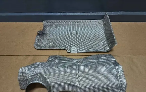 Mini One - Cooper F56 F55 Exhaust heat shield 7375659 7375698