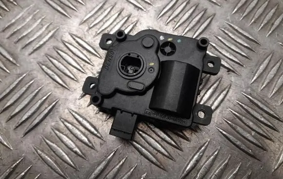 Mazda MX-30 A/C air flow flap actuator/motor 0134500060