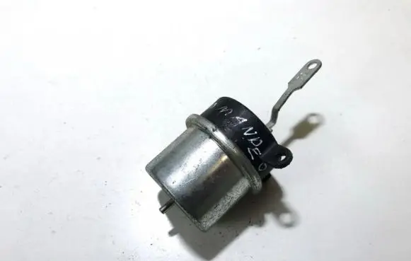 Ford Mondeo MK I Valve vacuum 