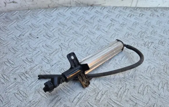 Renault Laguna III Headlight washer spray nozzle 1306201 207100311 D91LP