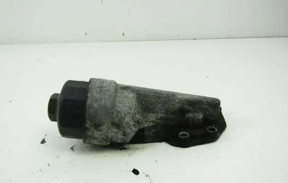 Opel Corsa D Oil filter mounting bracket 90530259