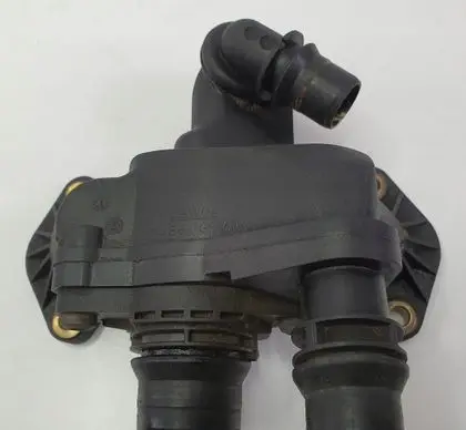 Thermostat/thermostat housing