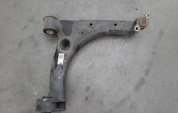 Volkswagen Crafter Front control arm 2N0407152P