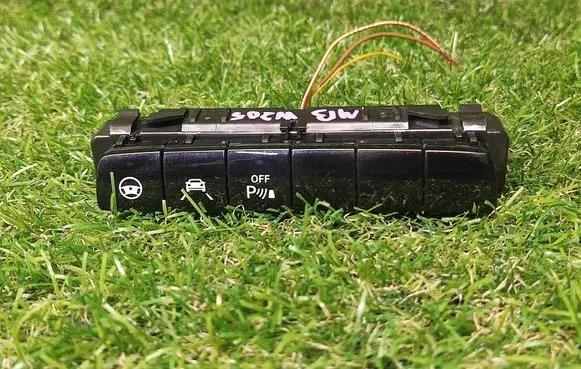 Mercedes-Benz C W205 Parking (PDC) sensor switch A2059050551