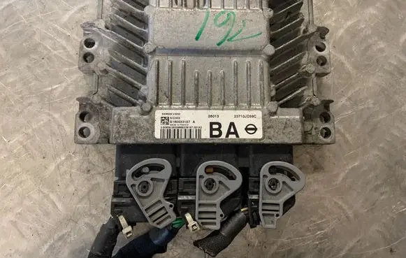 Nissan Qashqai Engine control unit/module 23710JD59C