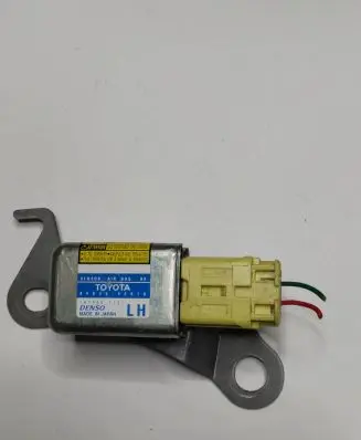 Toyota RAV 4 (XA20) Airbag deployment crash/impact sensor 8983442010 1879001121