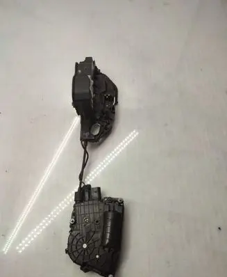 BMW 7 F01 F02 F03 F04 Rear door soft close latching motor 7185687