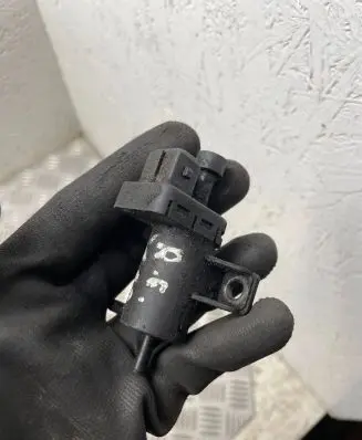 Renault Espace IV Turbo solenoid valve 7700113709
