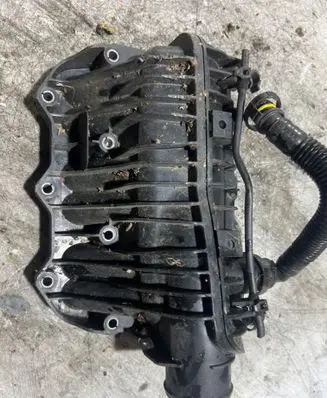 Ford Focus Intake manifold 1047092S01