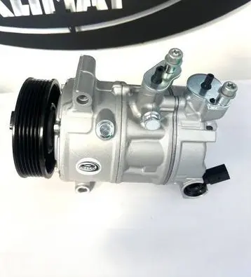 Volkswagen Golf VI Air conditioning (A/C) compressor (pump) 1K0820803P