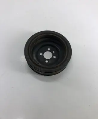 Volkswagen PASSAT B6 Crankshaft pulley 03G105243