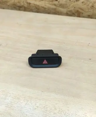 Honda HR-V Hazard light switch M81564