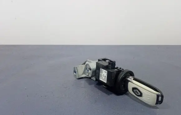 Renault Megane I Ignition lock 285904BA0A