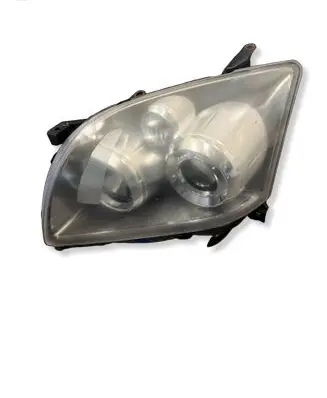 Toyota Avensis T250 Headlight/headlamp 35108