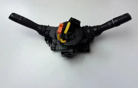 Subaru Legacy Wiper turn signal indicator stalk/switch 17F4654