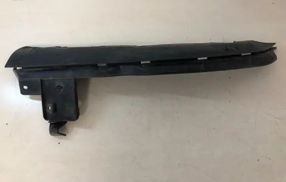 Citroen C5 Front bumper lip 9681053277