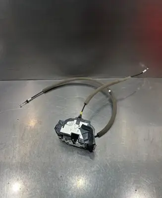 Renault Kadjar Front door lock