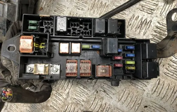 Subaru Forester SG Fuse box set 82231SA500 82231SA500L