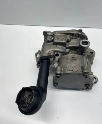 Skoda Octavia Mk3 (5E) Oil pump 04L145208 070416
