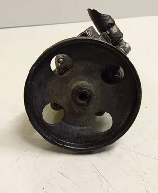Peugeot 607 Power steering pump 9632876880
