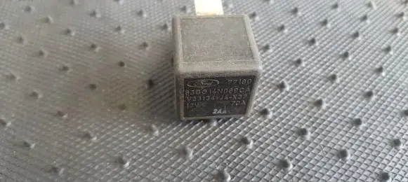 Ford Escort Other relay 83BG14N089CA V23134-J4-X37