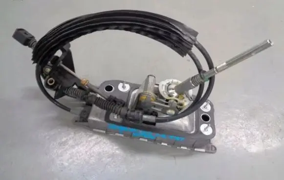 Volkswagen Golf VI Gear shifter/selector 