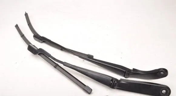 BMW Z4 g29 Front wiper blade arm 