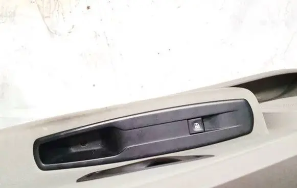 Renault Megane III Electric window control switch