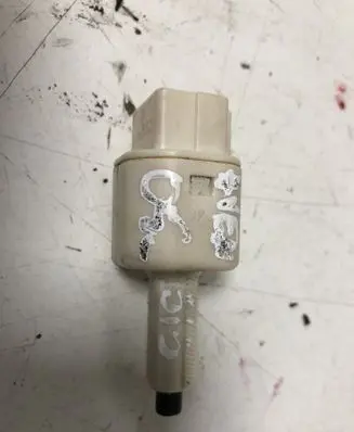 Toyota Avensis T250 Brake pedal sensor switch