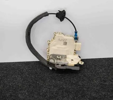 Audi A3 S3 8V Front door lock 8X1837016