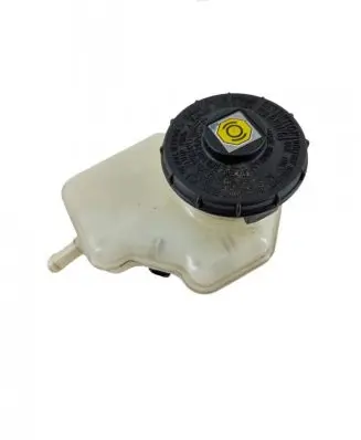 Honda CR-V Brake fluid reservoir 