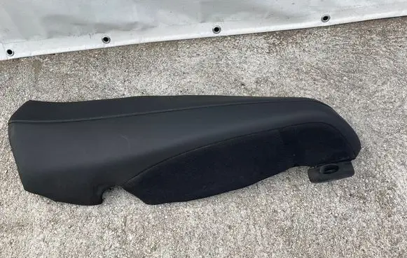 Opel Insignia B Rear seat side top trim 39131394