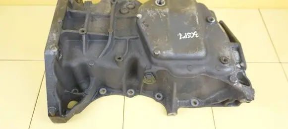 Mercedes-Benz Vito Viano W447 Oil sump 111235980R 30SP7