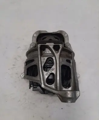 Audi A4 S4 B9 Engine mount bracket 4M0199371C