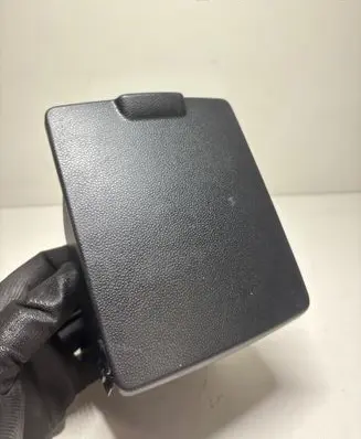 Mazda 5 Cup holder back 