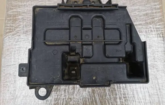 Hyundai ix35 Battery bracket 37150-2S200