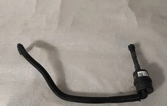BMW X6 G06 Intake resonator 86642368664236X