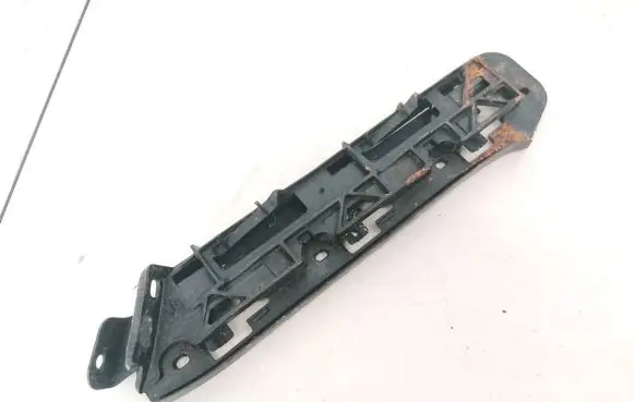 Volkswagen Touran I Front bumper mounting bracket 1T0807935