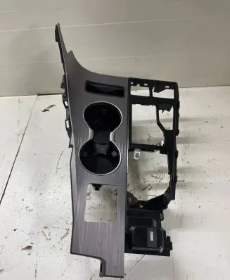 Cup holder front