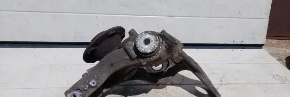 Audi A6 S6 C7 4G Rear wheel hub spindle/knuckle 