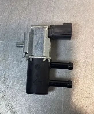 Suzuki Vitara (LY) Vacuum valve K5T48596