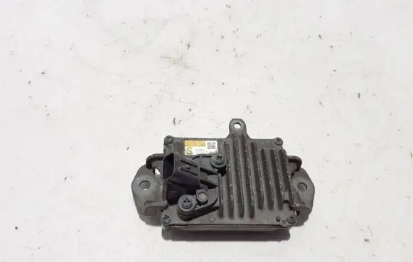 Toyota RAV 4 (XA50) Distronic sensor radar 8821033120