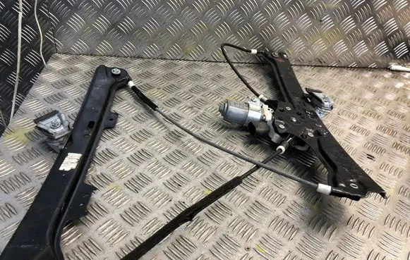 BMW 5 E60 E61 Front door window regulator with motor 7075668