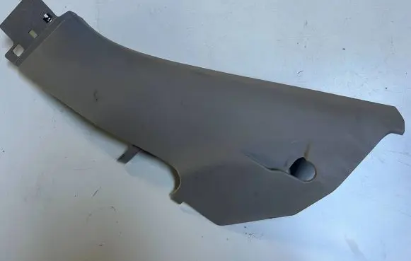 Volkswagen Touareg II (C) pillar trim 7P0867765