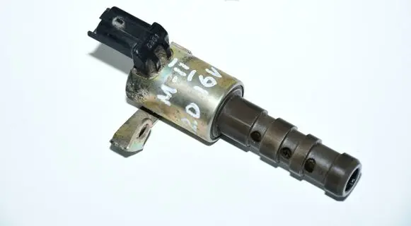 Renault Megane II Camshaft vanos timing valve 108674